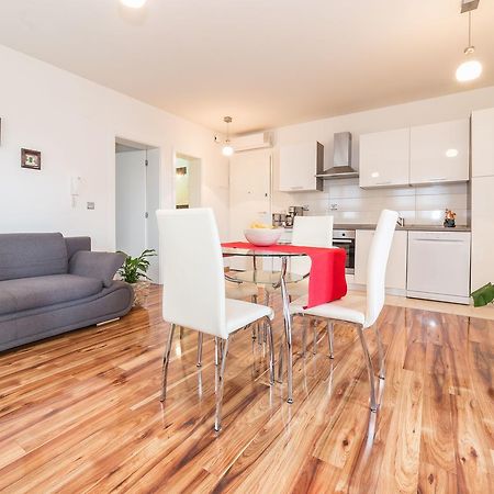 Apartman Dukić Vodice Bagian luar foto